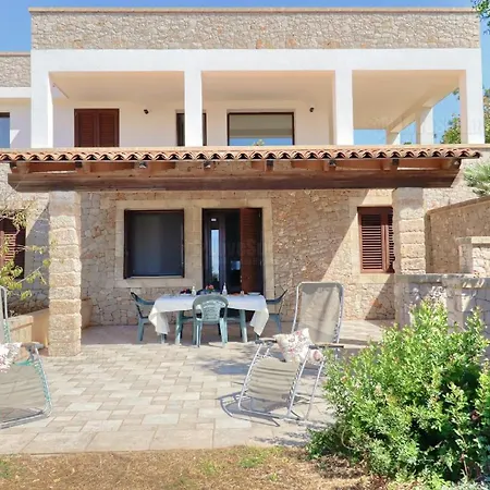 Feriehus Vacanze San Gregorio By Lovesud Patù