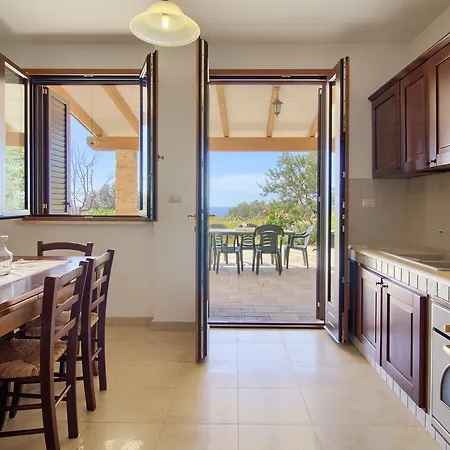 Feriehus Vacanze San Gregorio By Lovesud Patù