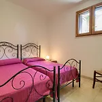 Holiday home Vacanze San Gregorio By Lovesud *